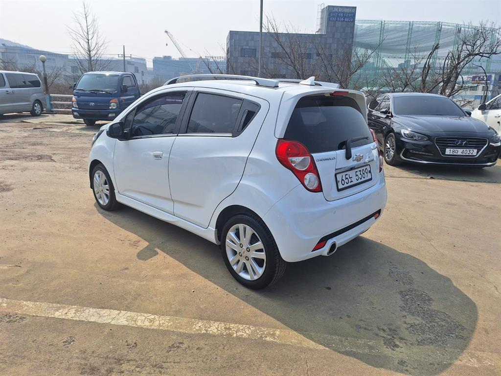 Chevrolet Spark - Vista 4