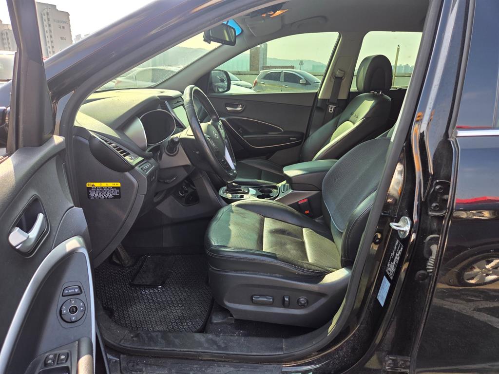 HYUNDAI Santa Fe - Vista 6