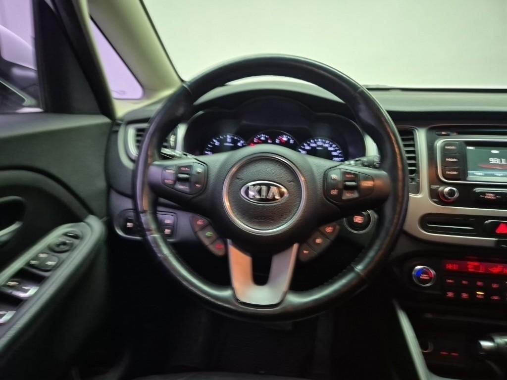 KIA Carens - Vista 9