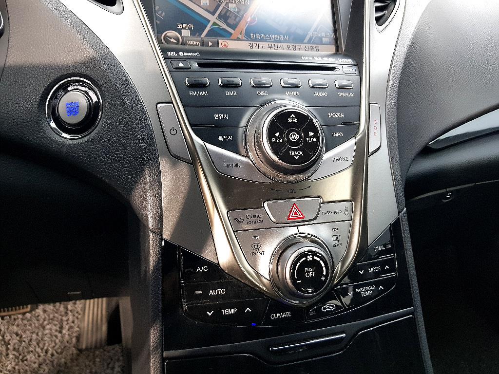 HYUNDAI Grandeur - Vista 12