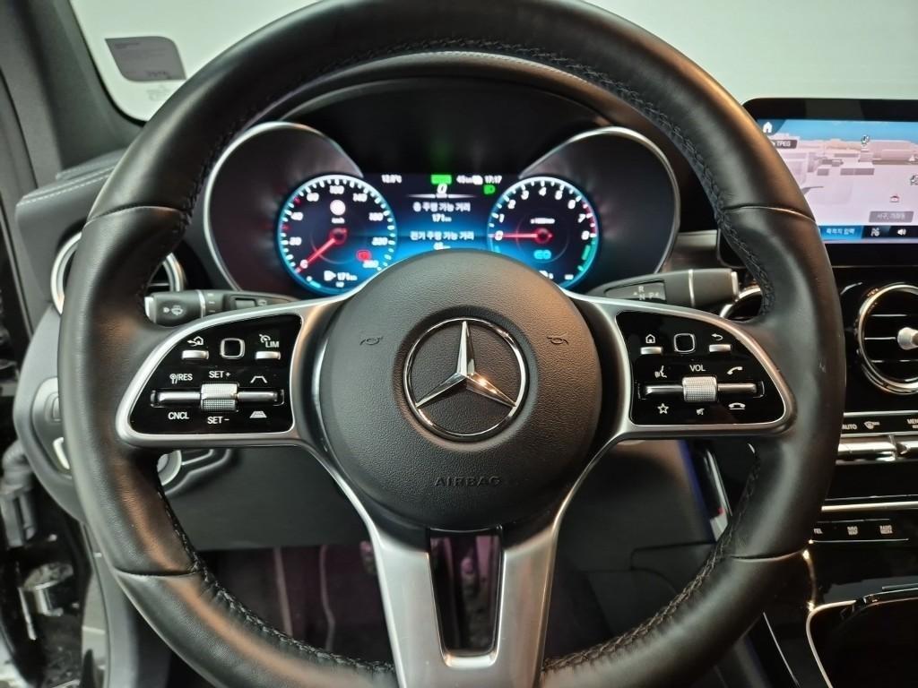 Mercedes Benz GLC Class - Vista 11
