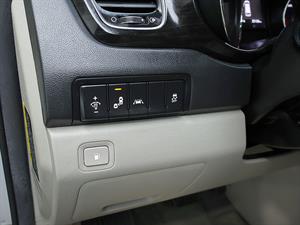 KIA Carnival - Vista 11