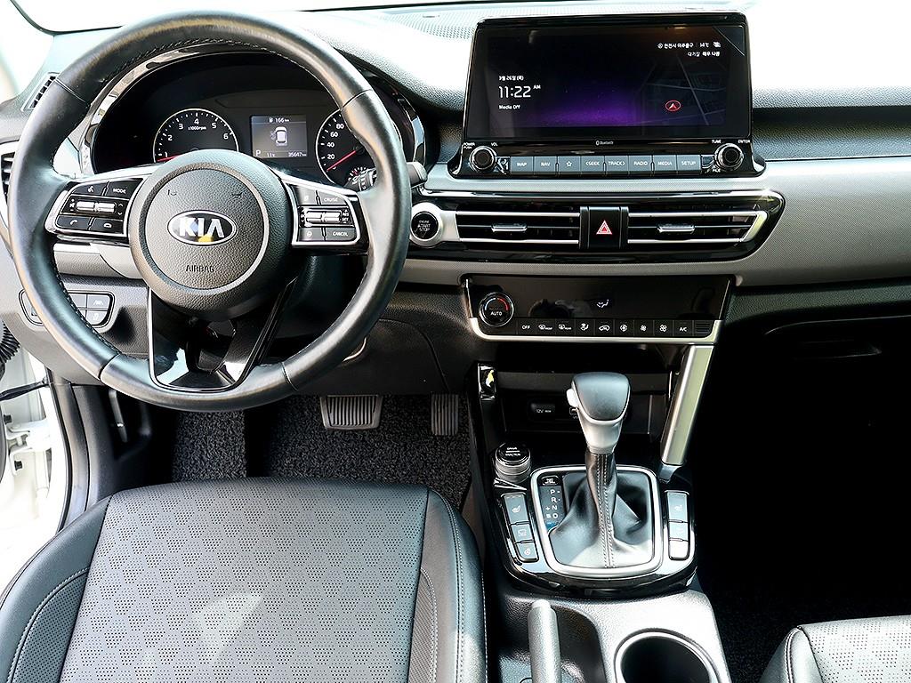 KIA Seltos - Vista 9