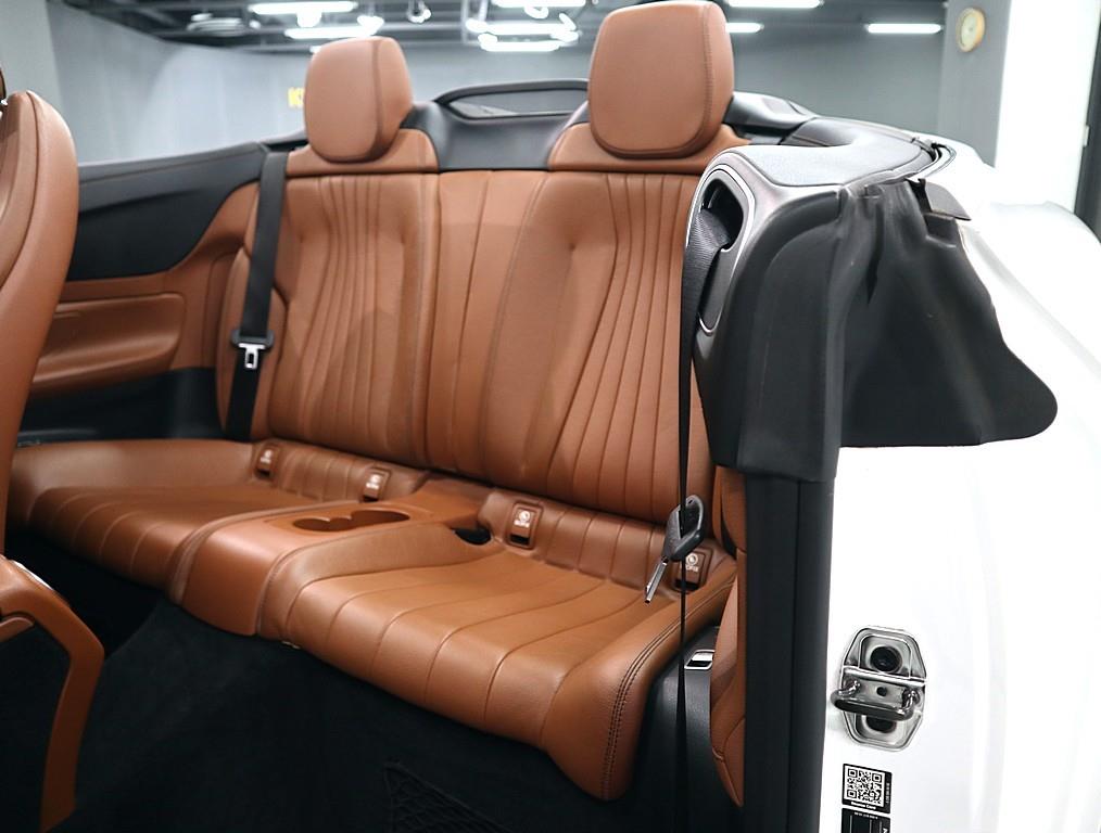 Mercedes Benz E class - Vista 12