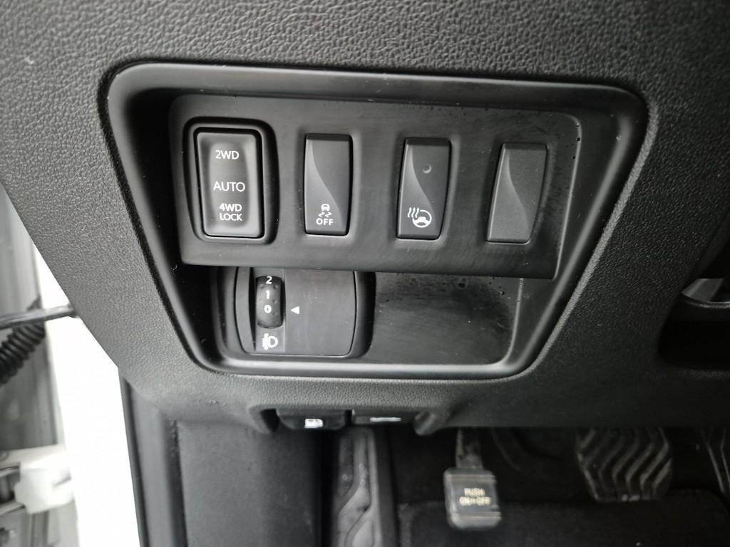 SAMSUNG QM6 - Vista 9