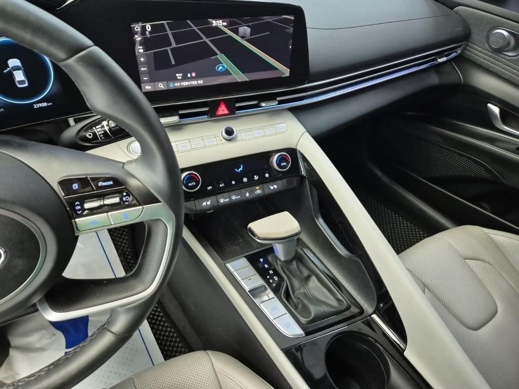 HYUNDAI Avante - Vista 6