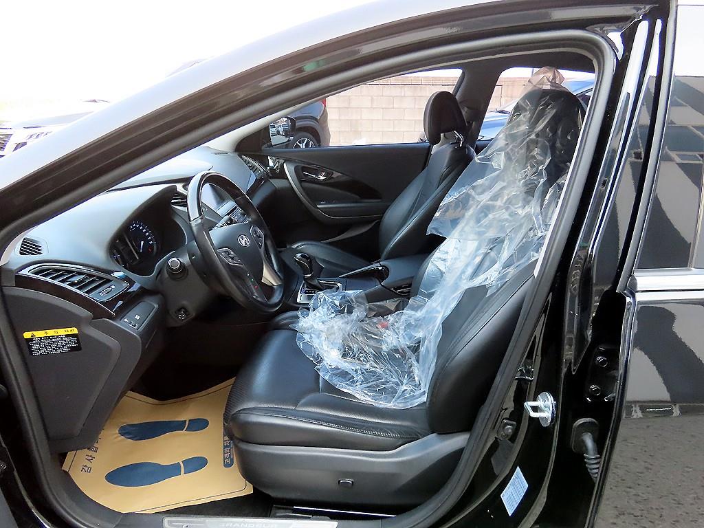 HYUNDAI Grandeur - Vista 5