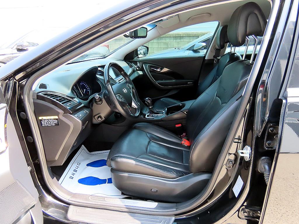 HYUNDAI Grandeur - Vista 5