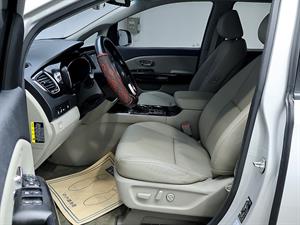 KIA Carnival - Vista 3