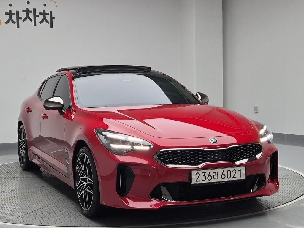 KIA Stinger - Vista 4