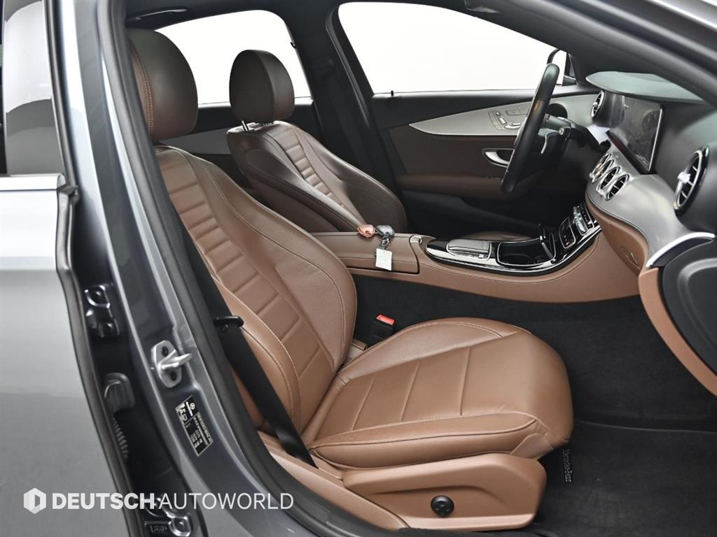 Mercedes Benz E class - Vista 10