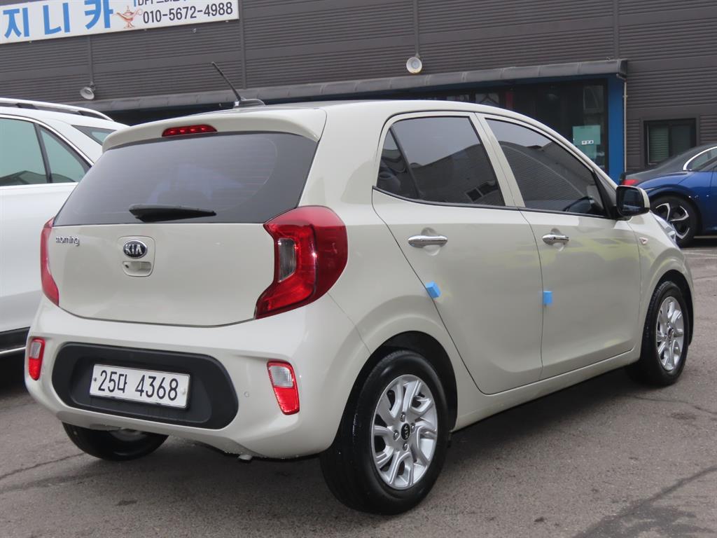 KIA Morning - Vista 5