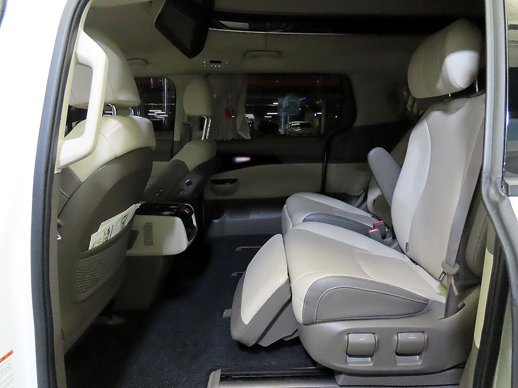 KIA Carnival - Vista 7