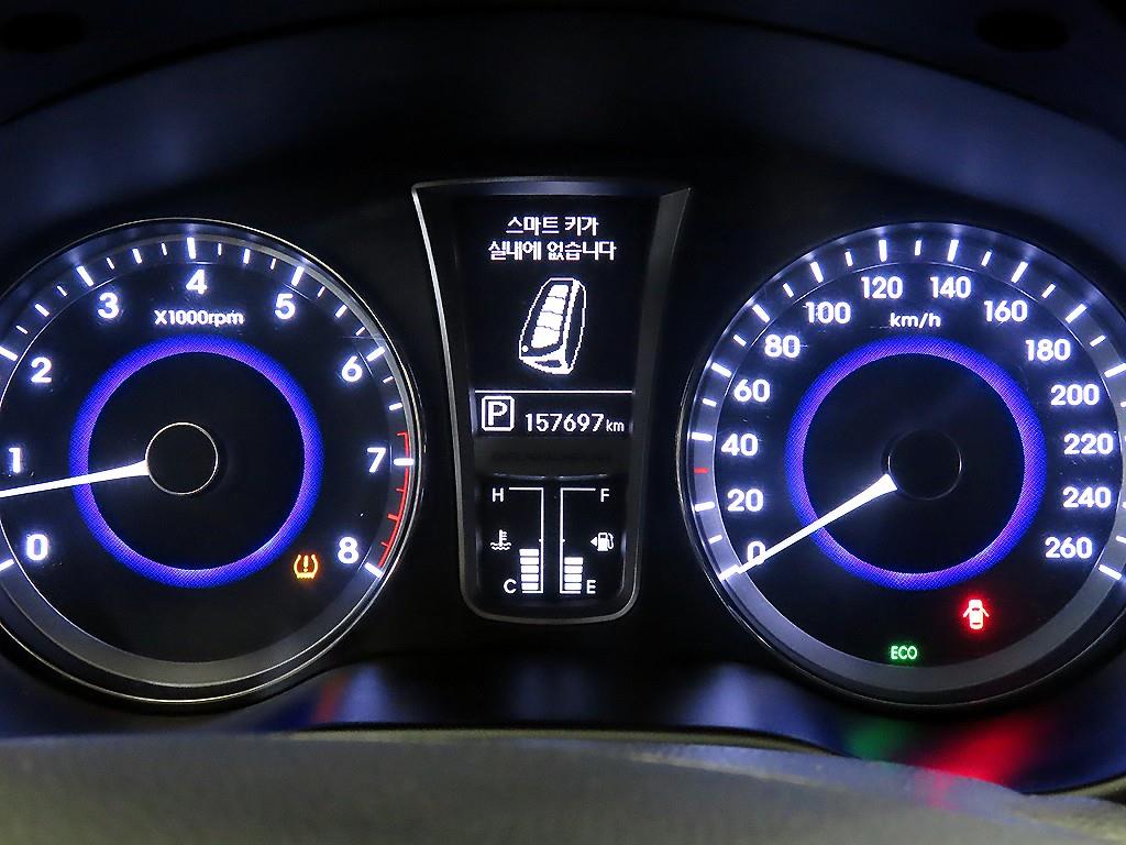 HYUNDAI Grandeur - Vista 9