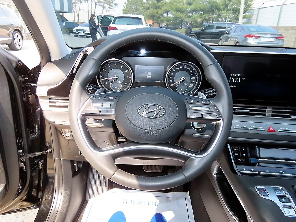 HYUNDAI Grandeur - Vista 8