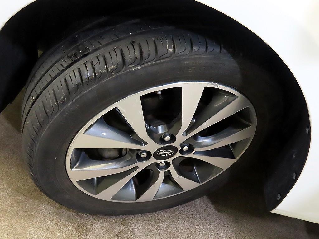 HYUNDAI Accent 2015 Blanco - Importación desde Corea - HF Imports Iquique - Foto 19