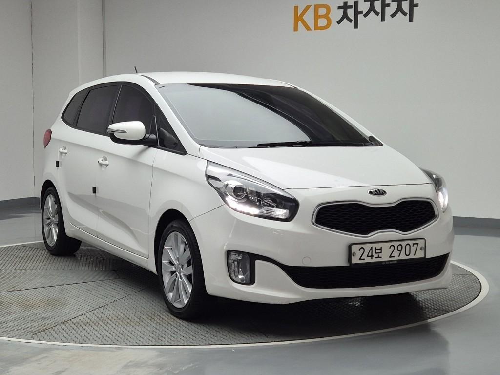 KIA Carens - Vista 4