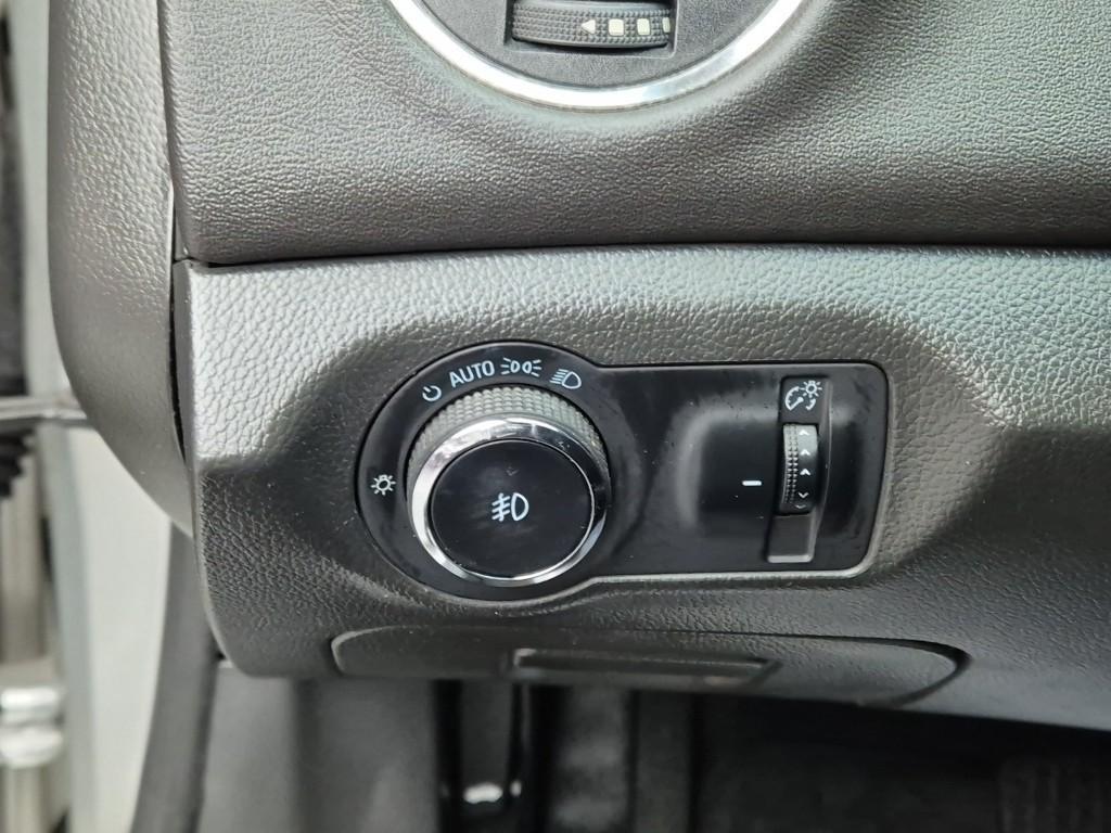 Chevrolet Cruise 2013 Plateado - Importación desde Corea - HF Imports Iquique - Foto 15