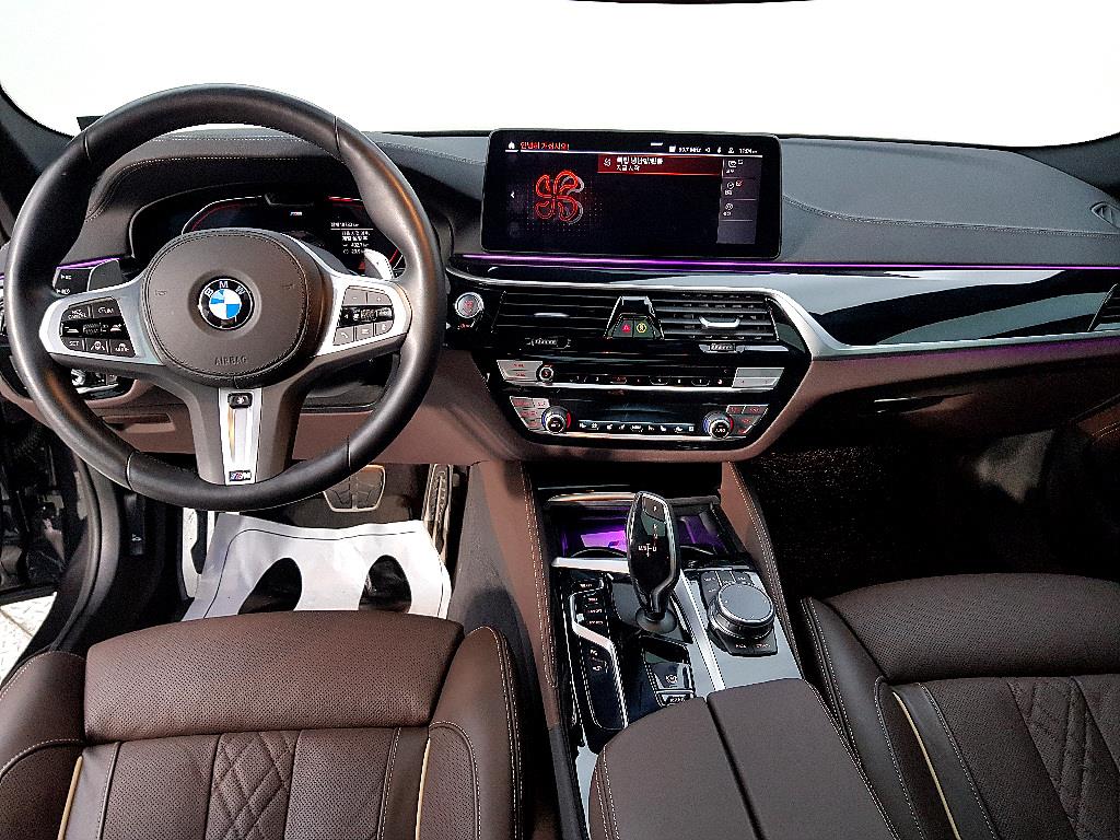 BMW 5 Series - Vista 5