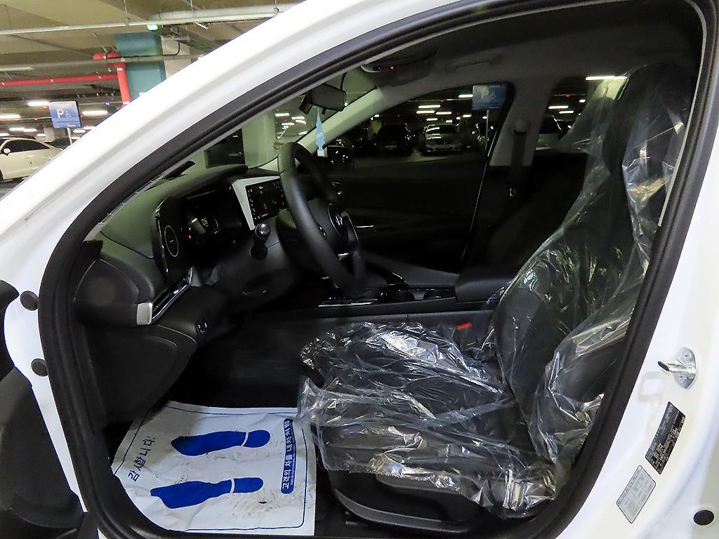 HYUNDAI Avante - Vista 6