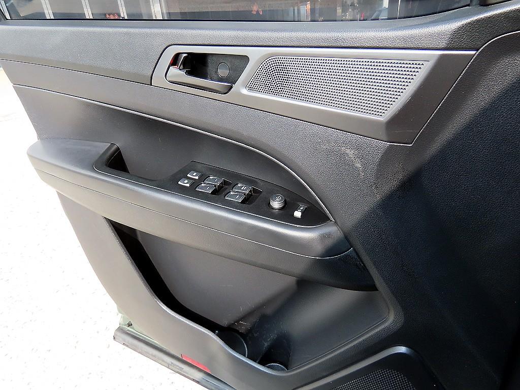 Ssangyong Rexton - Vista 11