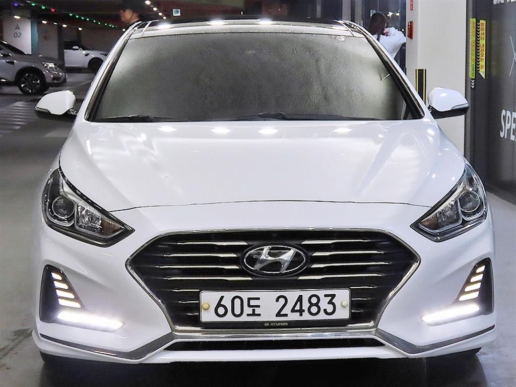 HYUNDAI Sonata - Vista 2