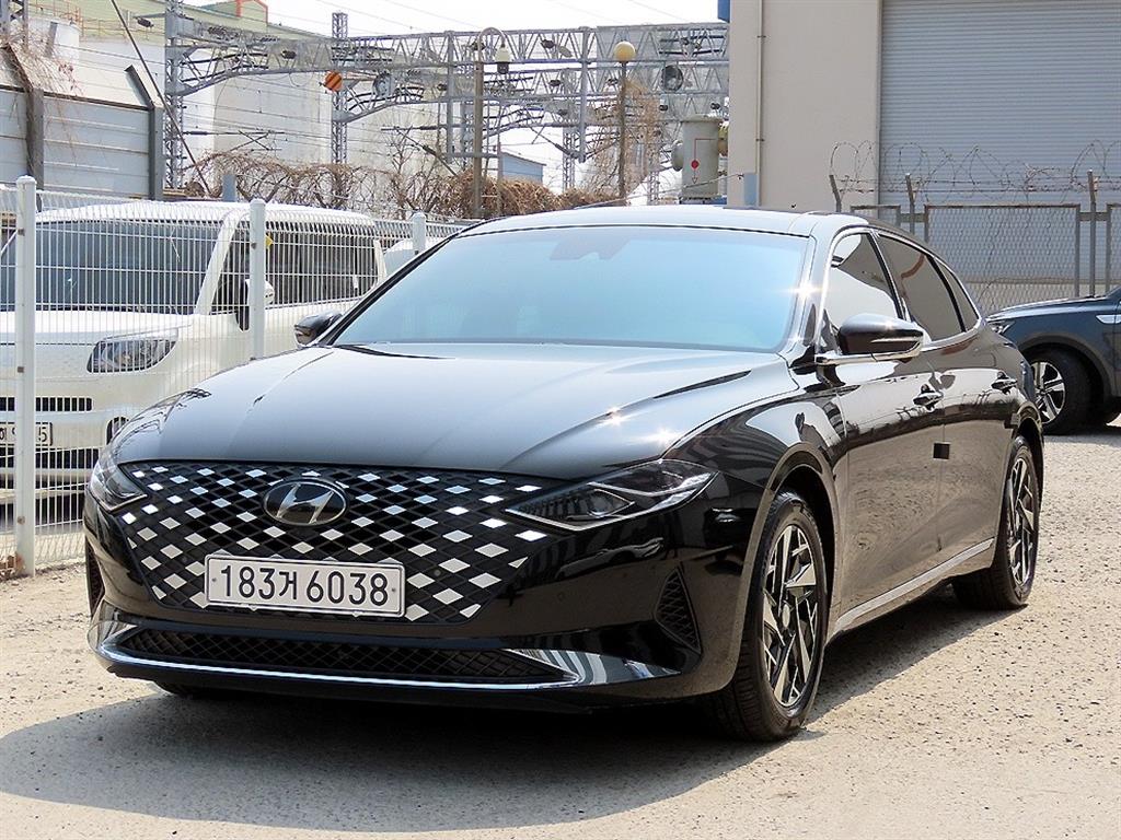 HYUNDAI Grandeur - Vista 2