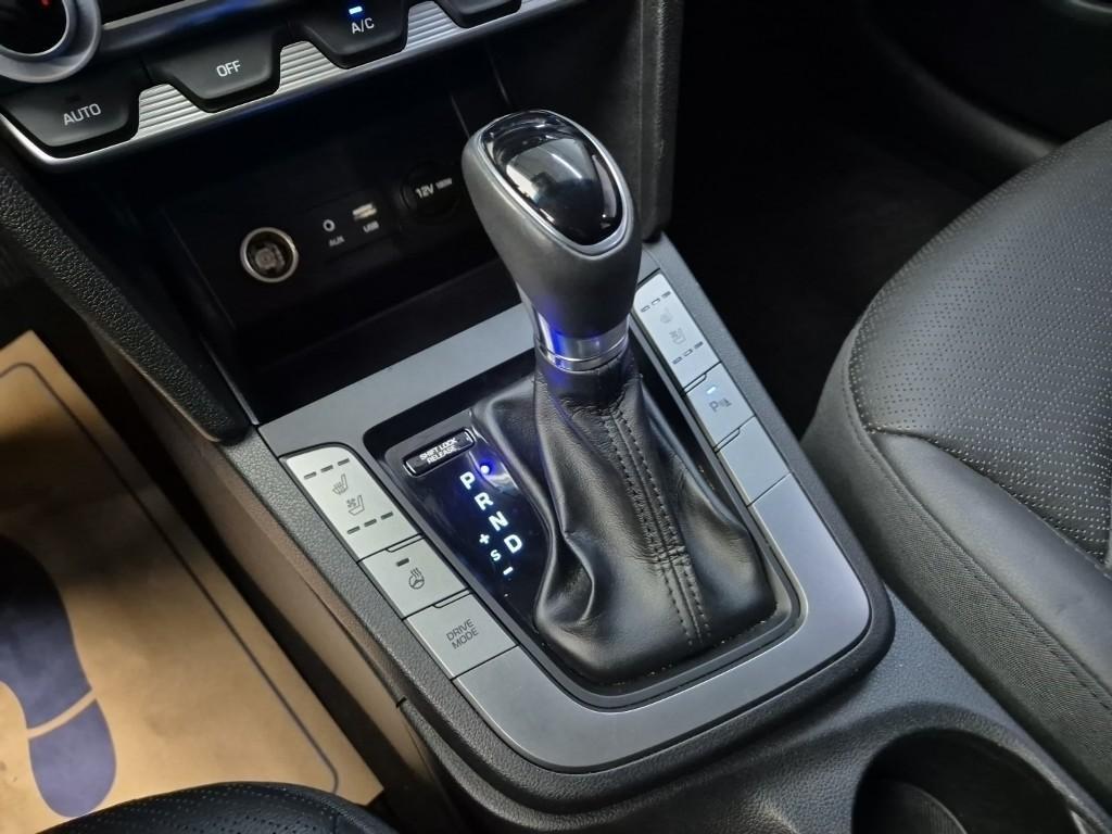 HYUNDAI Avante 2020 Blanco - Importación desde Corea - HF Imports Iquique - Foto 18