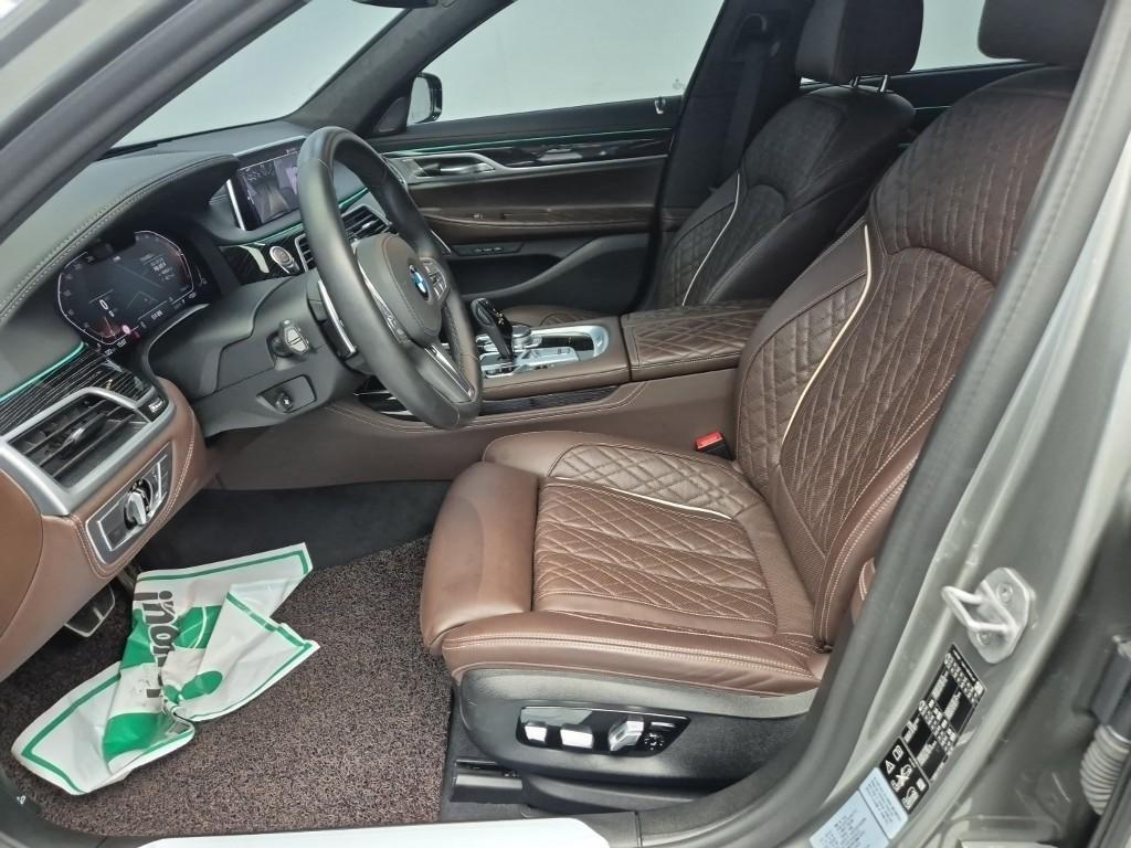 BMW 7 Series - Vista 11