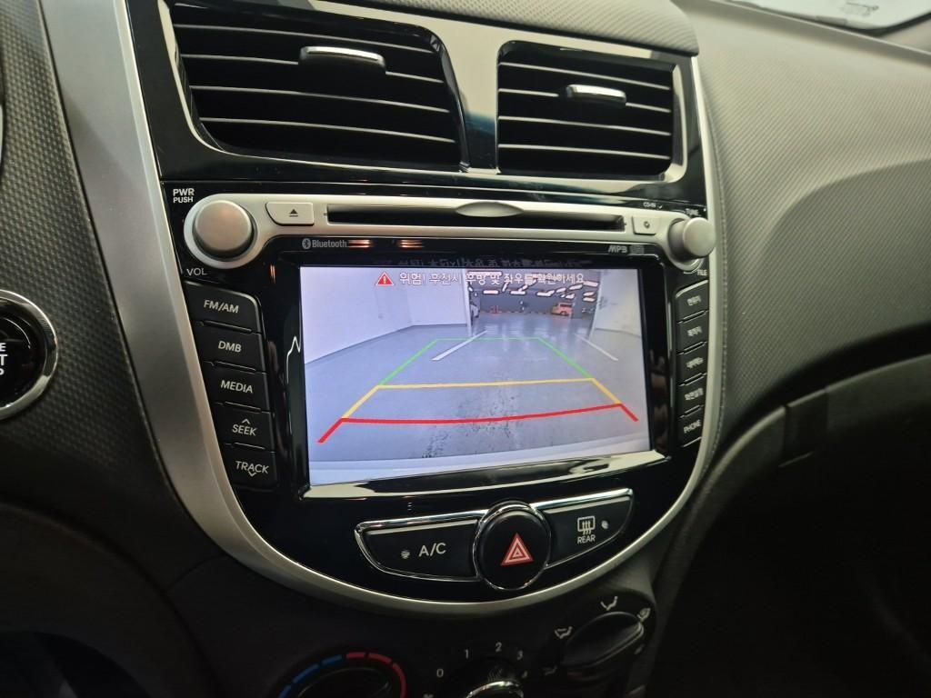 HYUNDAI Accent 2014 Blanco - Importación desde Corea - HF Imports Iquique - Foto 14