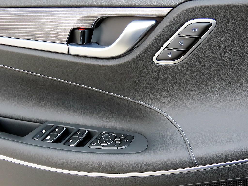 HYUNDAI Grandeur - Vista 11