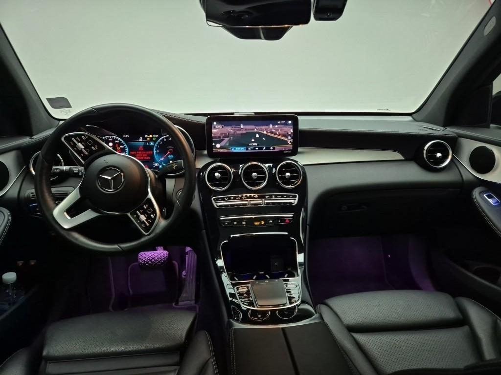 Mercedes Benz GLC Class - Vista 5