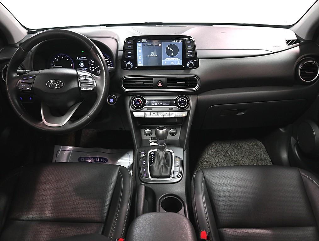 HYUNDAI Kona - Vista 5
