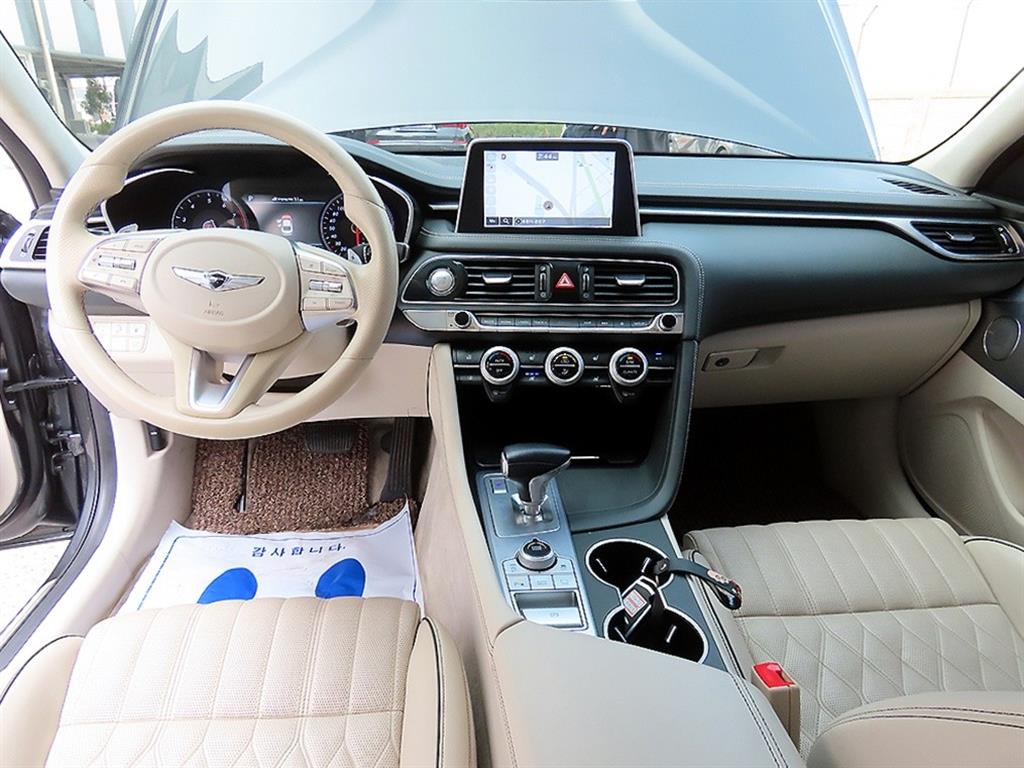 Genesis G70 - Vista 7