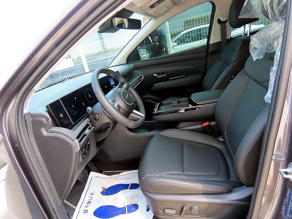 HYUNDAI Tucson - Vista 5