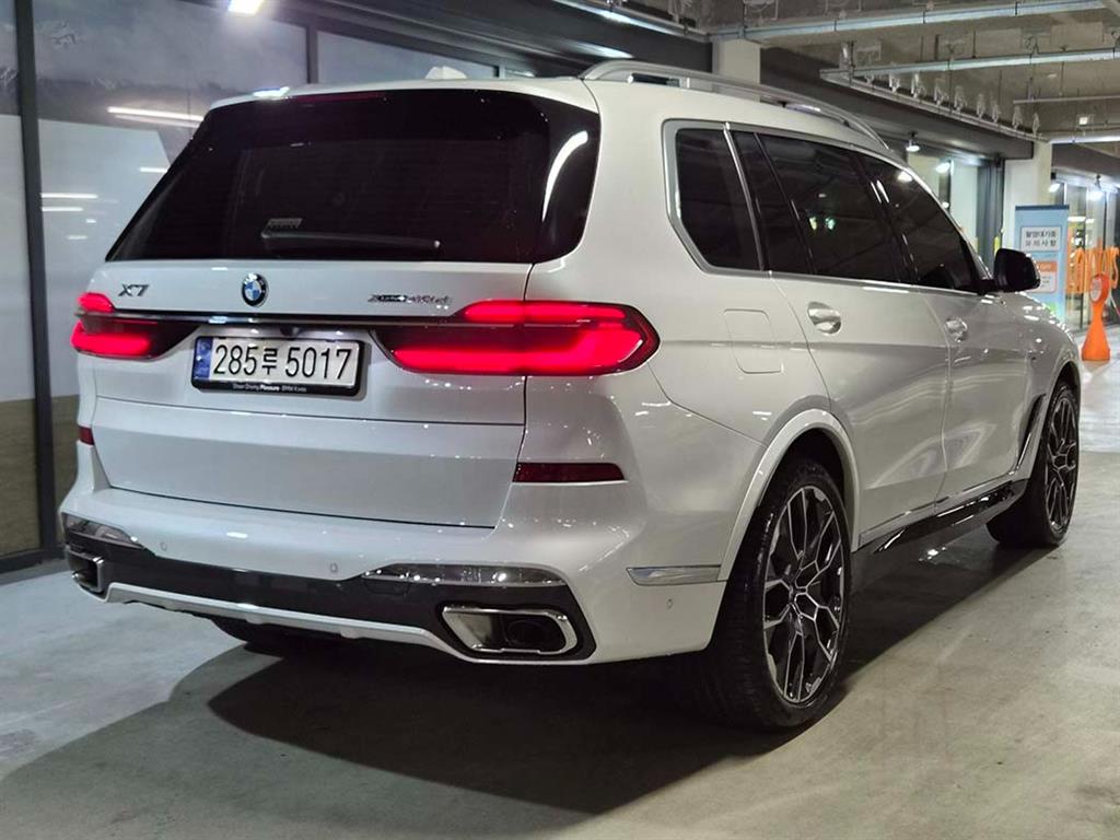 BMW X7 - Vista 4