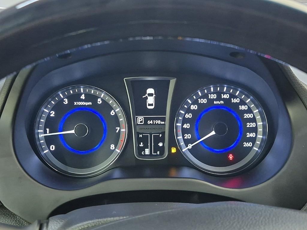 HYUNDAI Grandeur - Vista 6