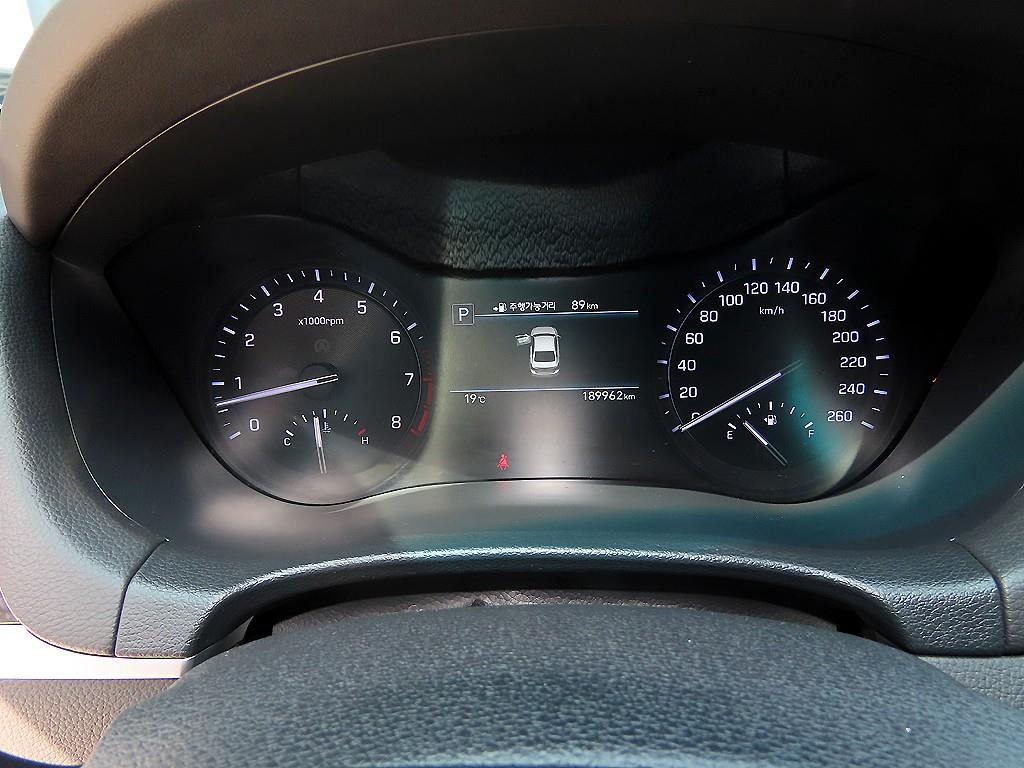 Genesis G80 - Vista 9