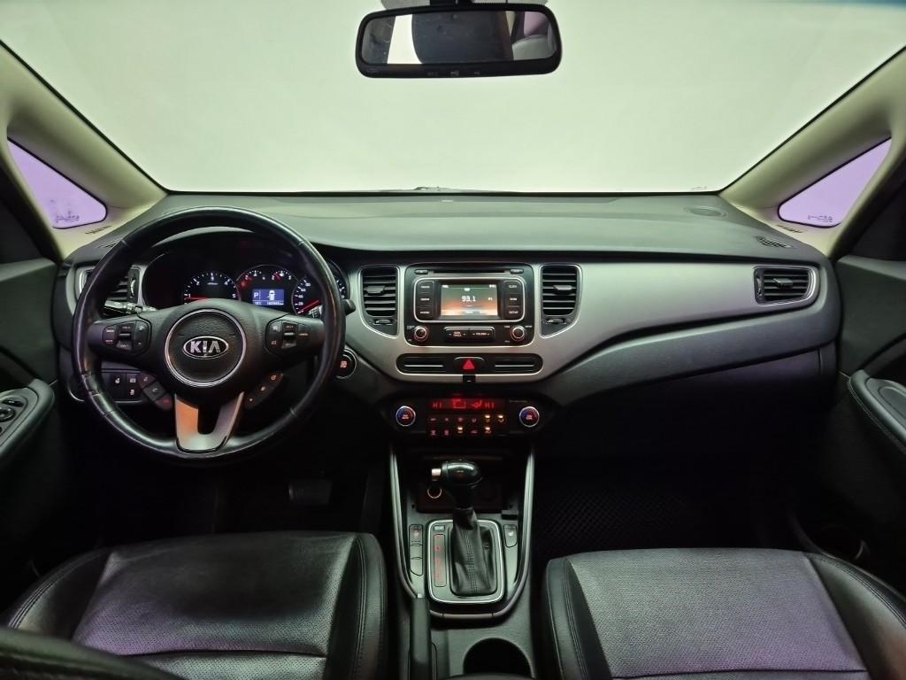 KIA Carens - Vista 7