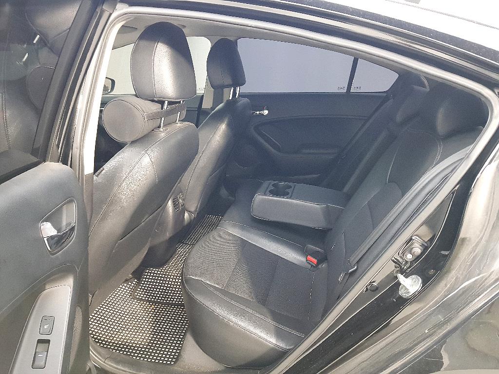 KIA K3 - Vista 9