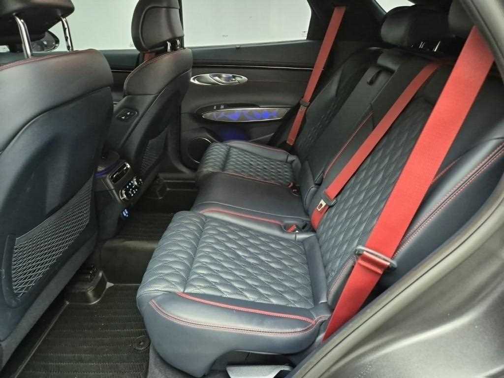 Genesis GV70 - Vista 12