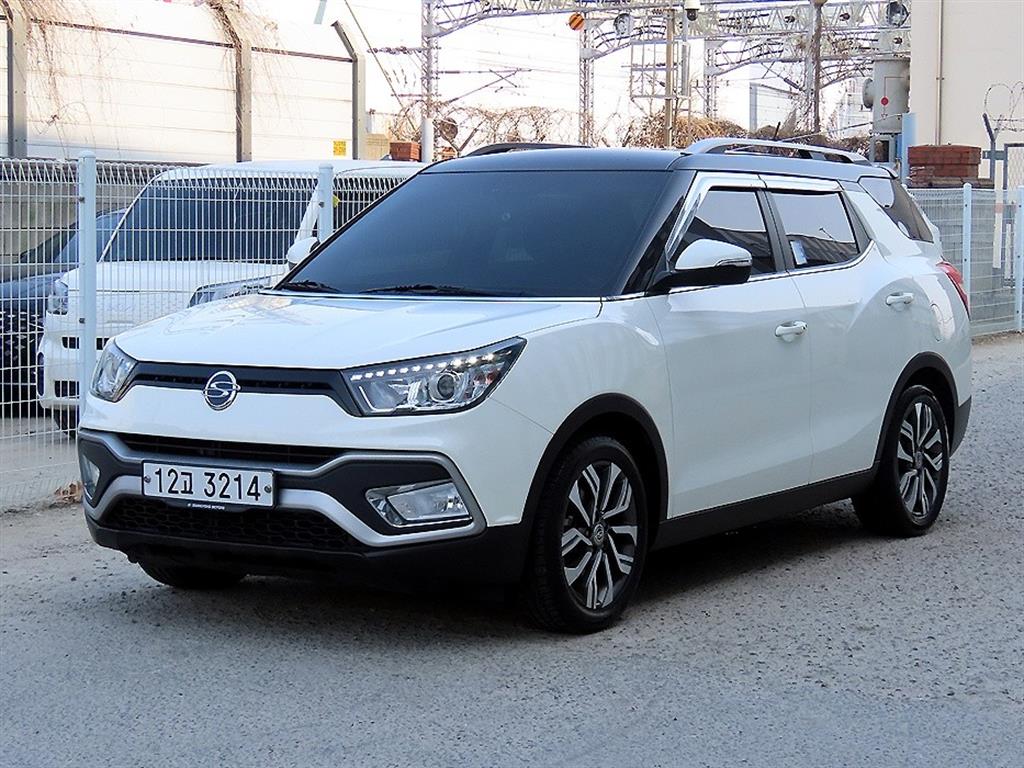 Ssangyong Tivoli - Vista 2