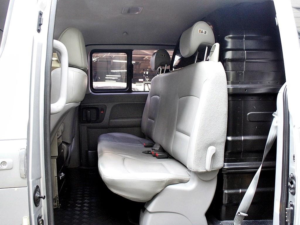 HYUNDAI Starex - Vista 11
