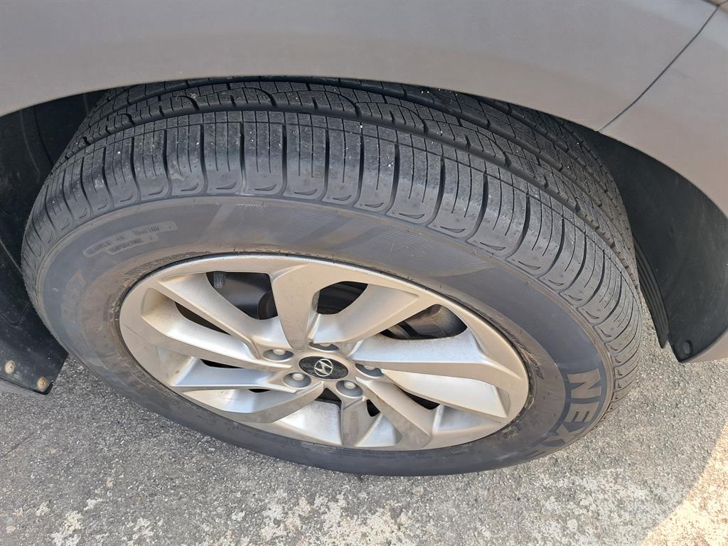 HYUNDAI Tucson 2018 Gris - Importación desde Corea - HF Imports Iquique - Foto 13