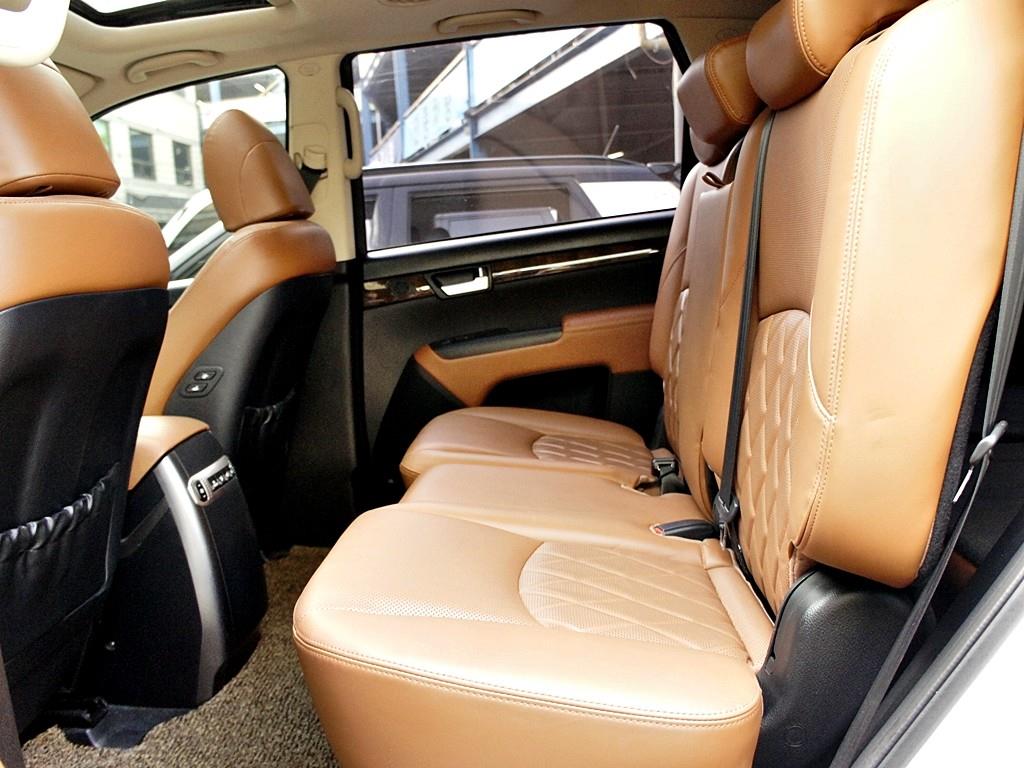 KIA Mohave - Vista 11