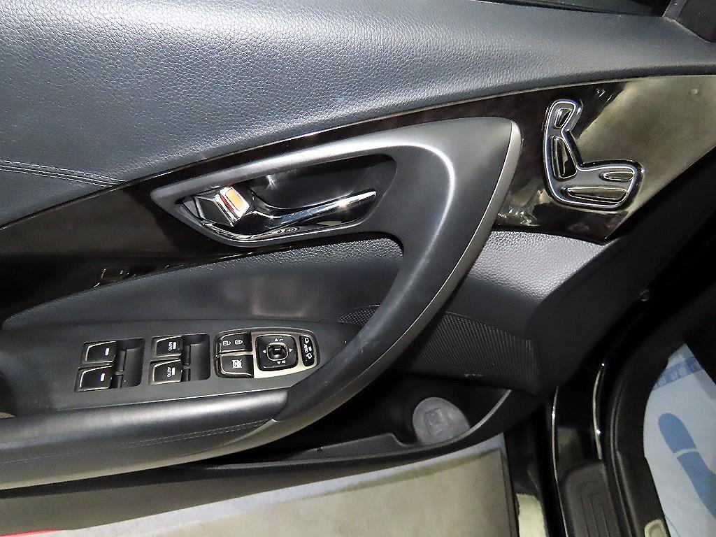 HYUNDAI Grandeur 2012 Negro - Importación desde Corea - HF Imports Iquique - Foto 13