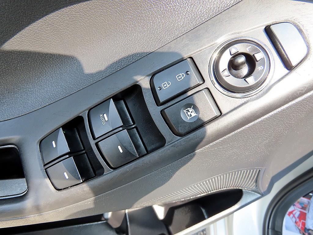 HYUNDAI Avante 2012 Gris - Importación desde Corea - HF Imports Iquique - Foto 13