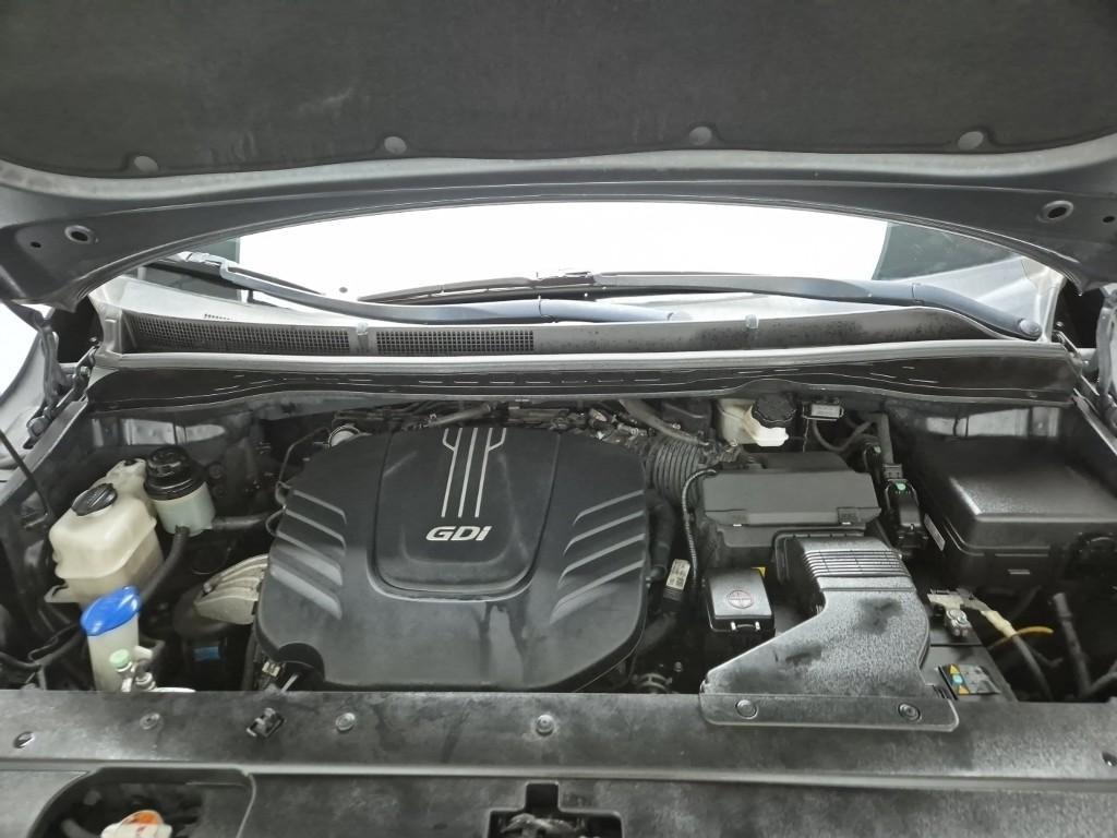 KIA Carnival - Vista 5