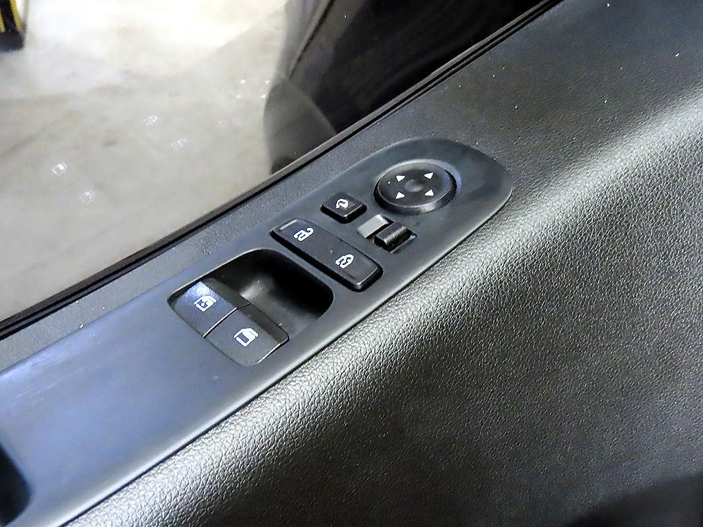 HYUNDAI Staria 2022 Negro - Importación desde Corea - HF Imports Iquique - Foto 13