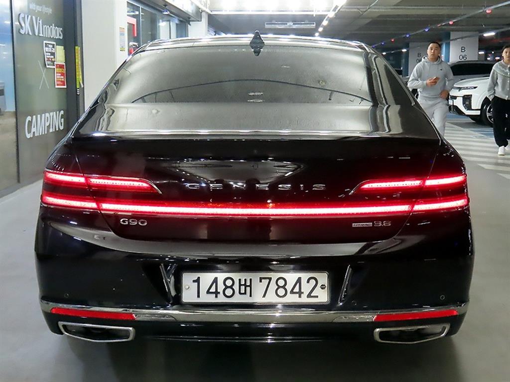 Genesis G90 - Vista 5